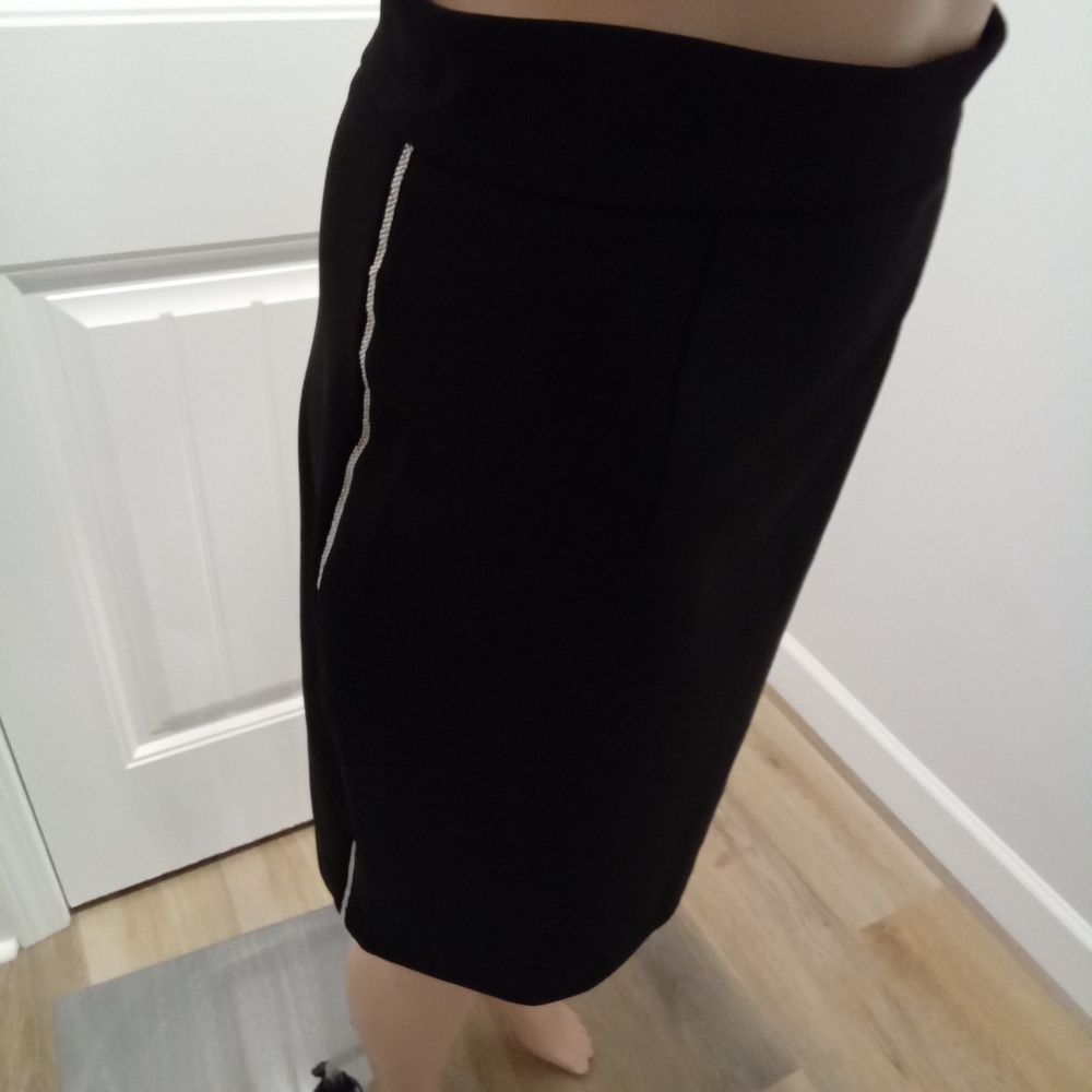 H&M Sz 6 Elegant Black Pencil Midi Skirt Metallic Stripping Down Sides